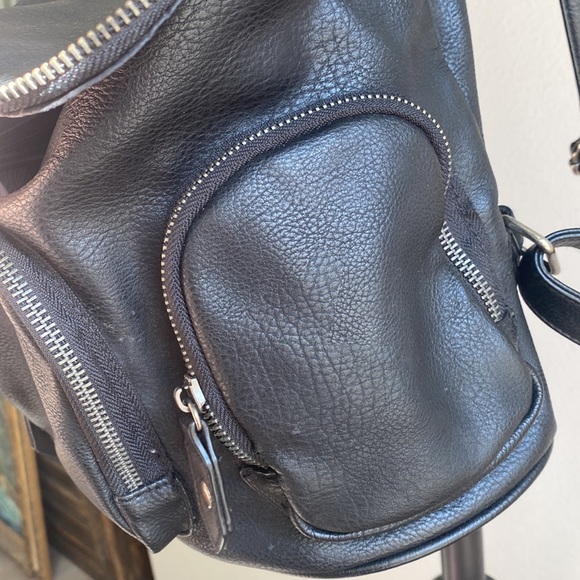 Mini black backpack - Picture 3 of 4